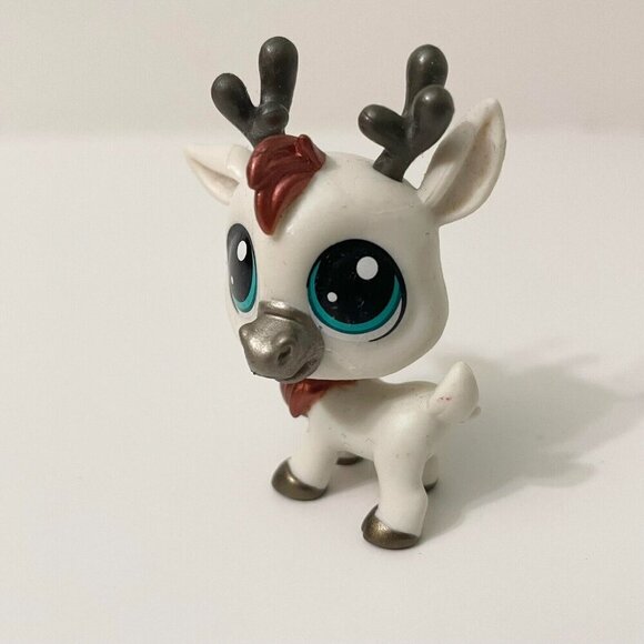 Littlest Pet Shop LPS Antlers Tuktu 31 Reindeer - Picture 10 of 11